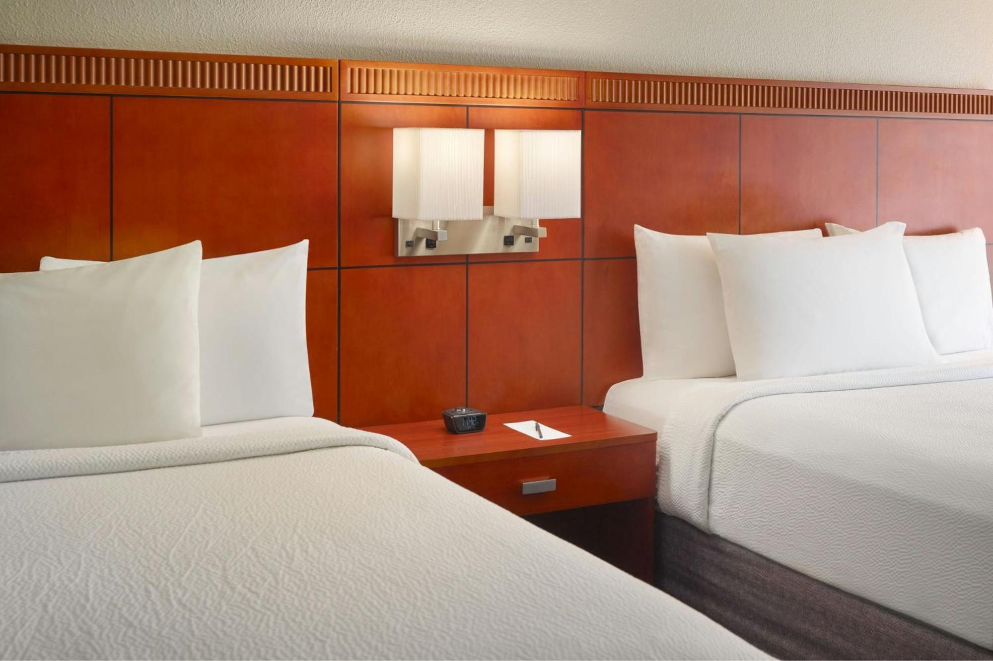 Courtyard By Marriott Atlanta Airport South/Sullivan Road College Park Exterior foto